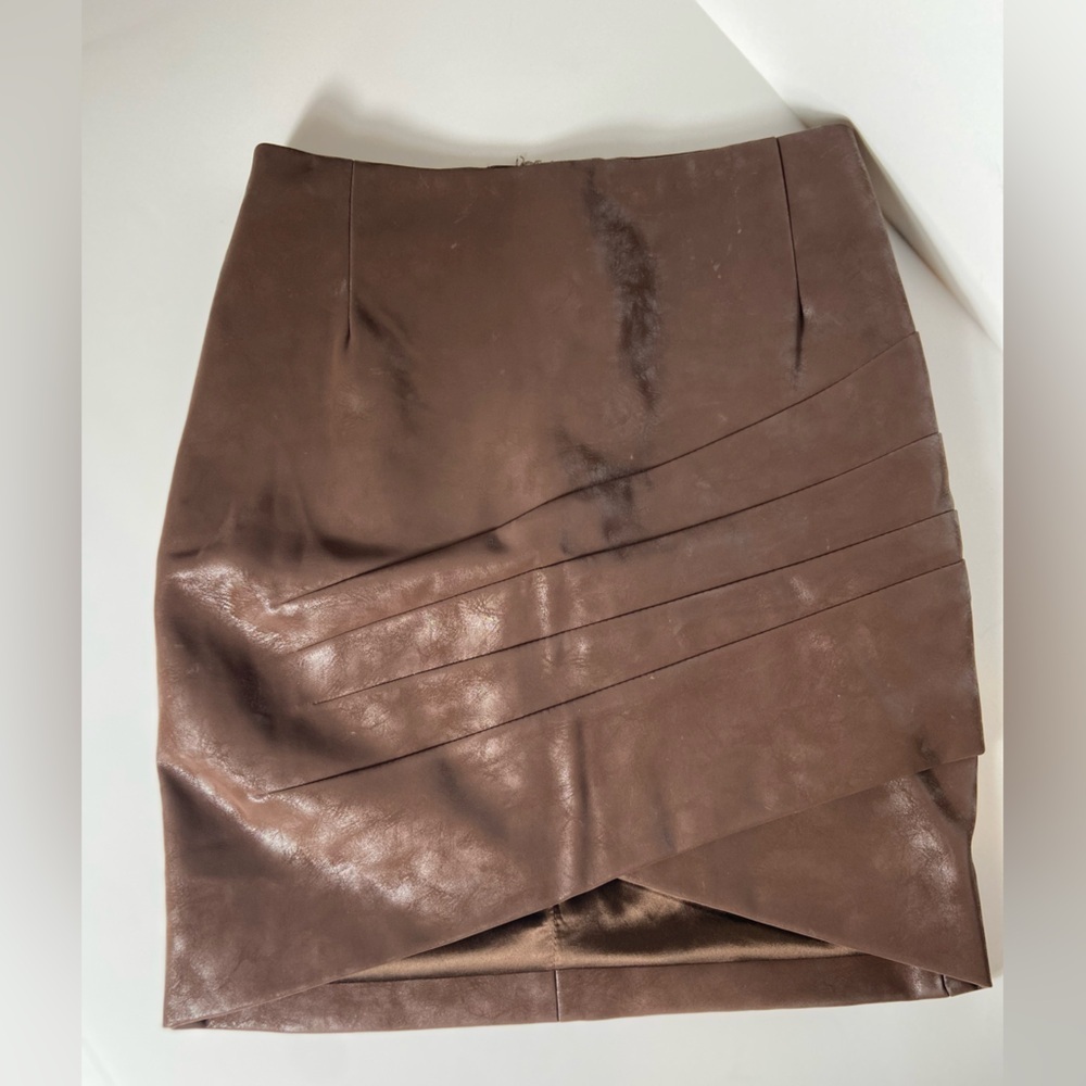 Guess~Chocolate Brown~Faux Leather~Pleated/Wrap Design~Mini~Pencil Skirt~Size S